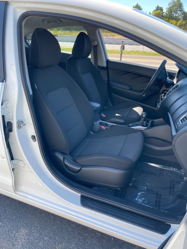 Photo 22 of this KIA FORTE