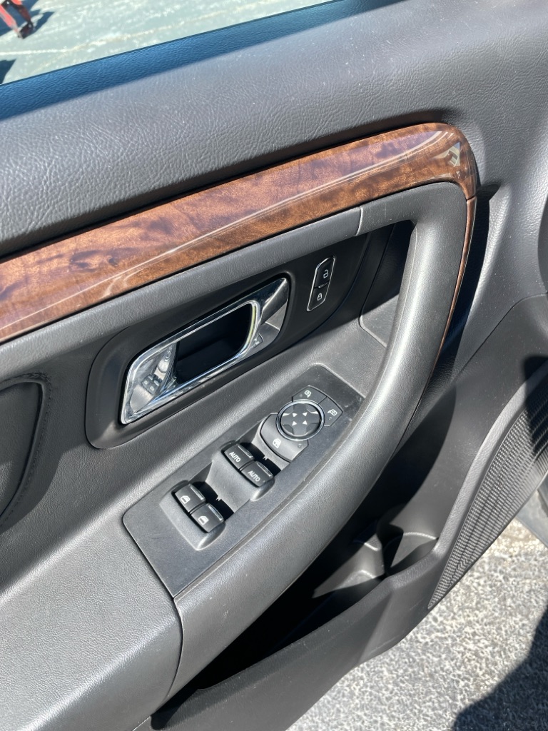 Photo 11 of this FORD TAURUS