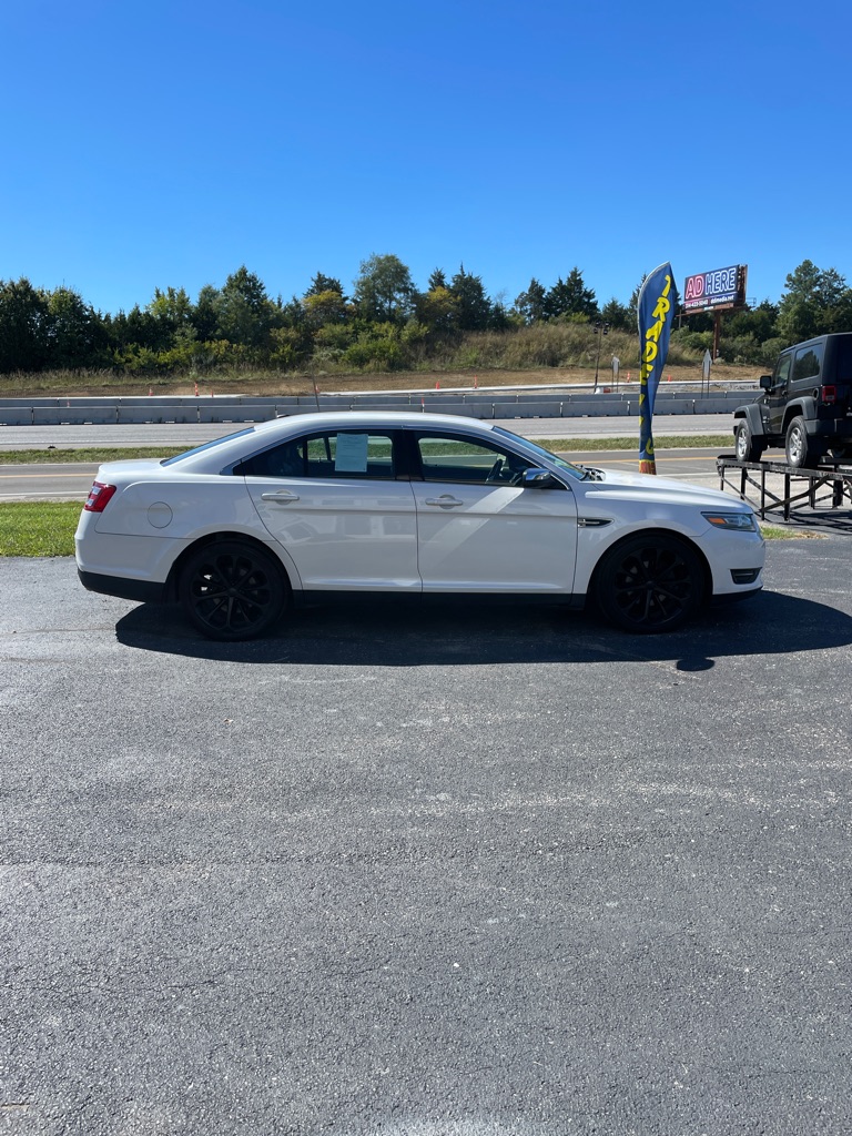 Photo 6 of this FORD TAURUS