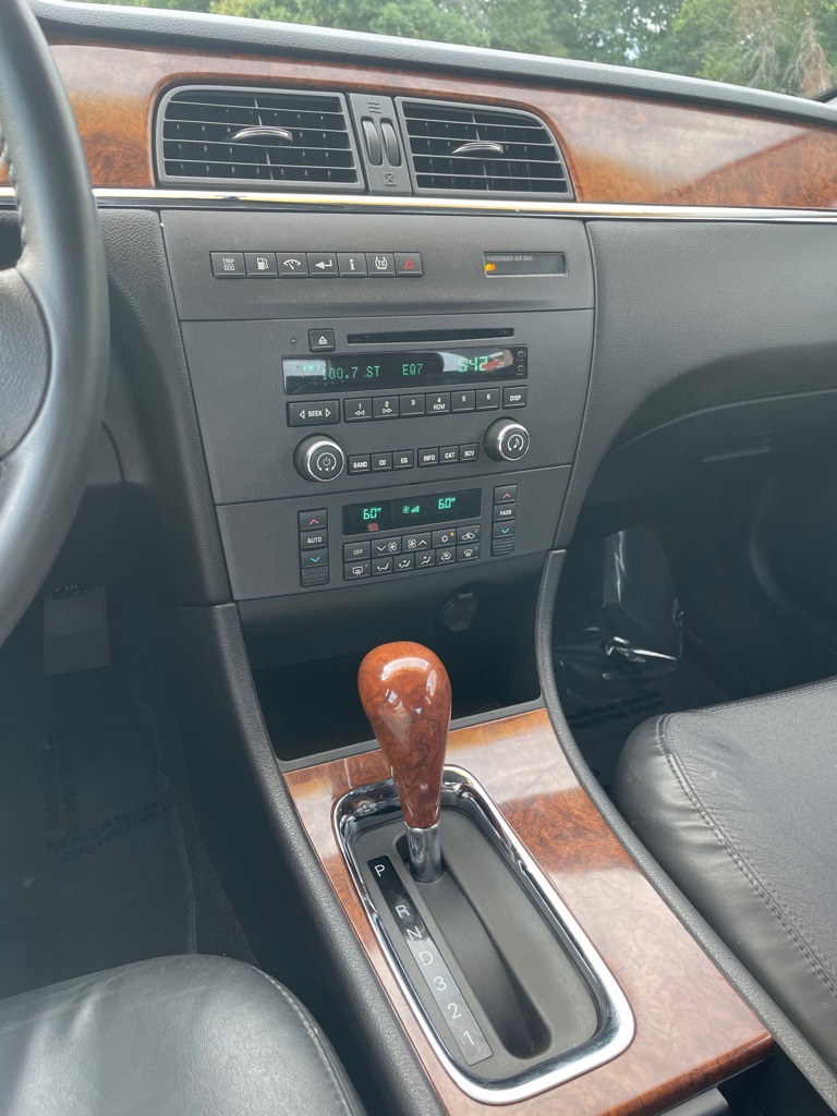 Photo 13 of this BUICK LACROSSE