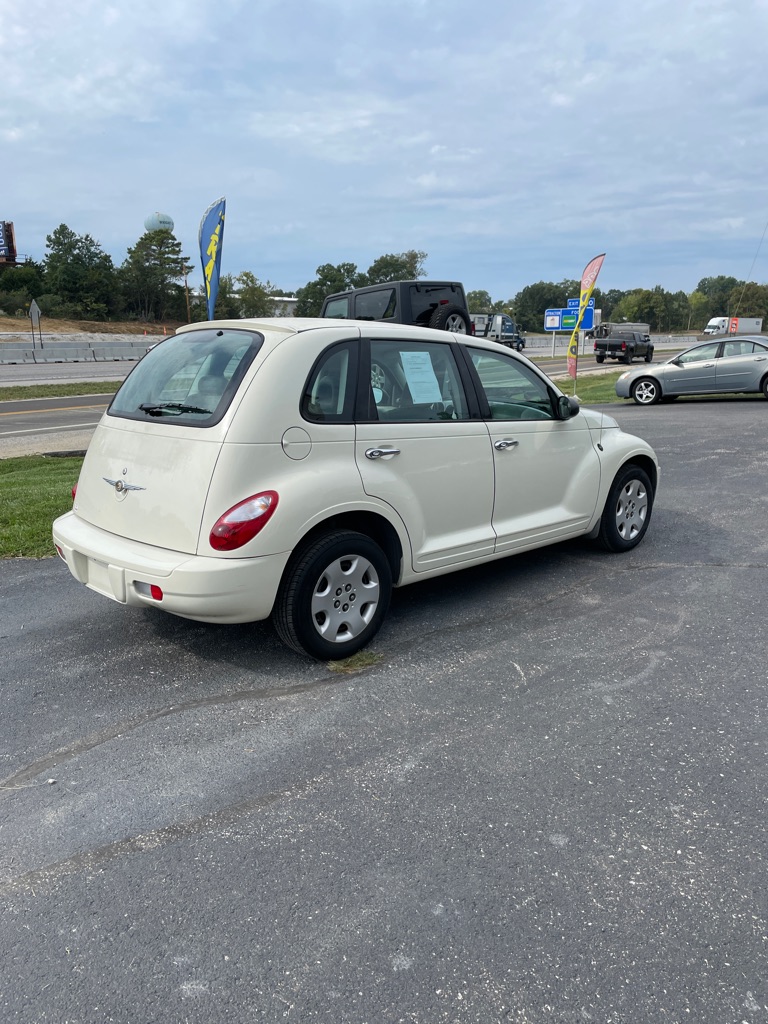 Photo 5 of this CHRYSLER PT CRUISER