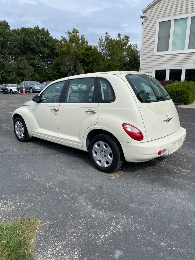 Photo 3 of this CHRYSLER PT CRUISER