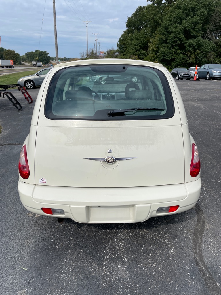 Photo 4 of this CHRYSLER PT CRUISER
