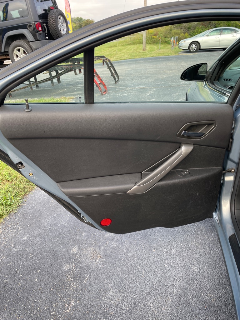 Photo 16 of this PONTIAC G6