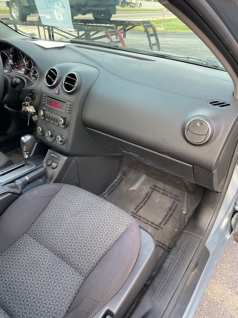 Photo 21 of this PONTIAC G6