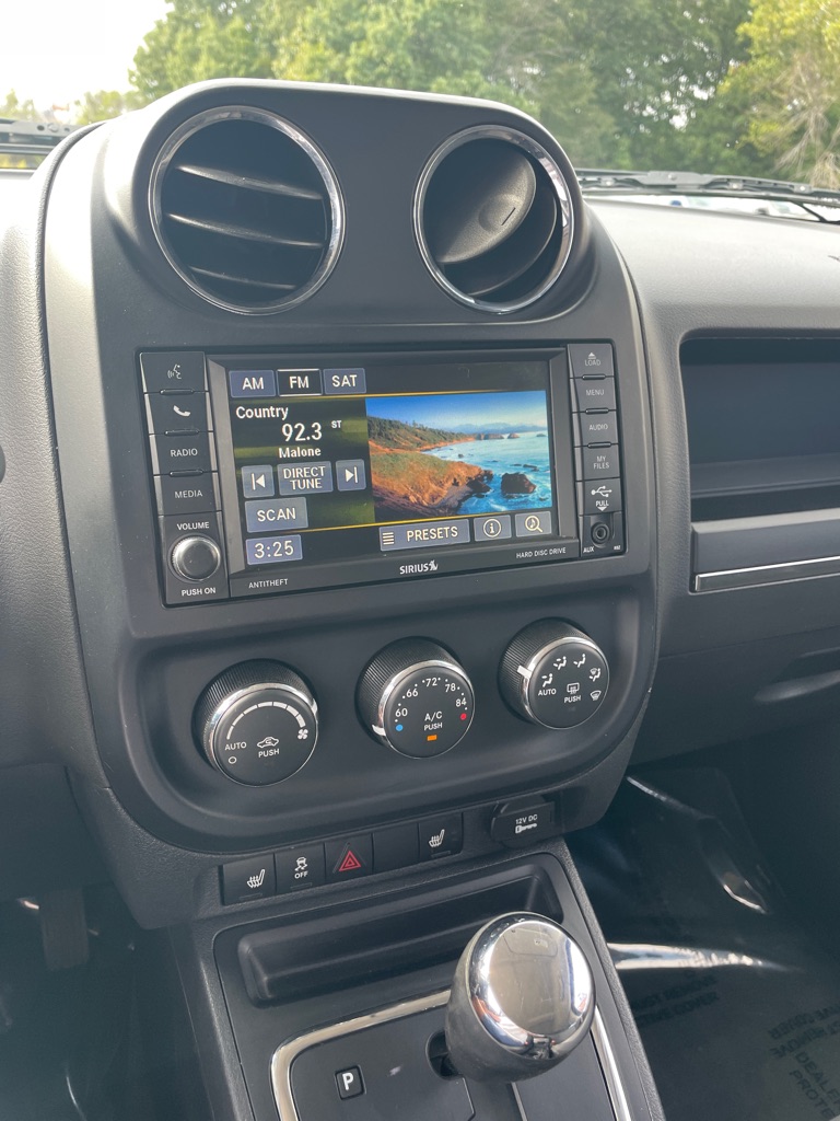 Photo 13 of this JEEP PATRIOT
