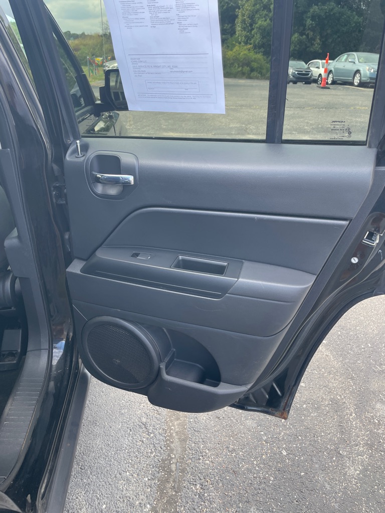 Photo 19 of this JEEP PATRIOT