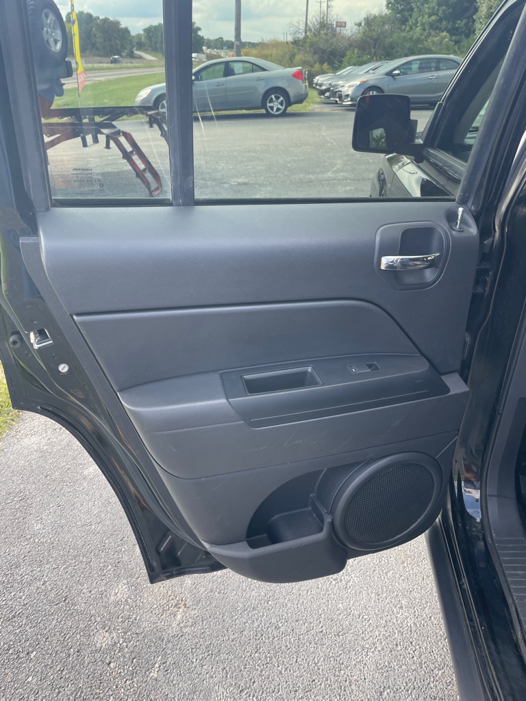 Photo 16 of this JEEP PATRIOT
