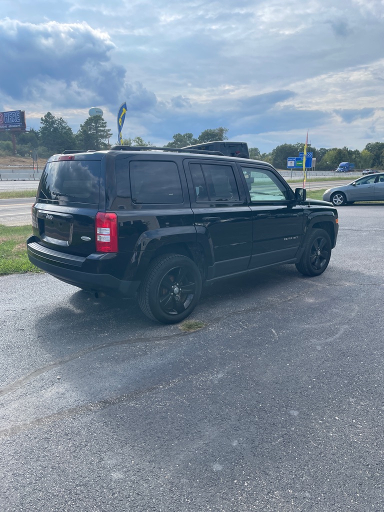 Photo 5 of this JEEP PATRIOT