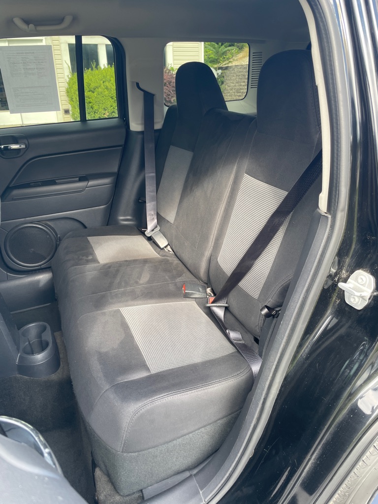Photo 17 of this JEEP PATRIOT
