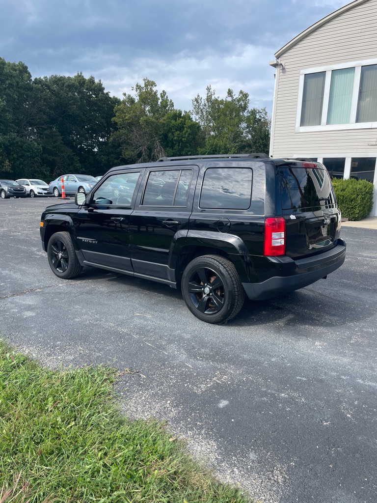 Photo 3 of this JEEP PATRIOT