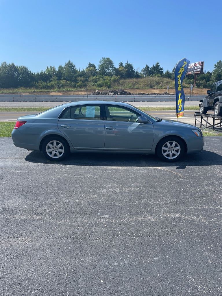 Photo 6 of this TOYOTA AVALON