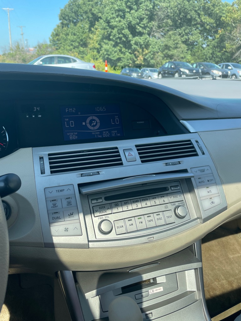 Photo 13 of this TOYOTA AVALON