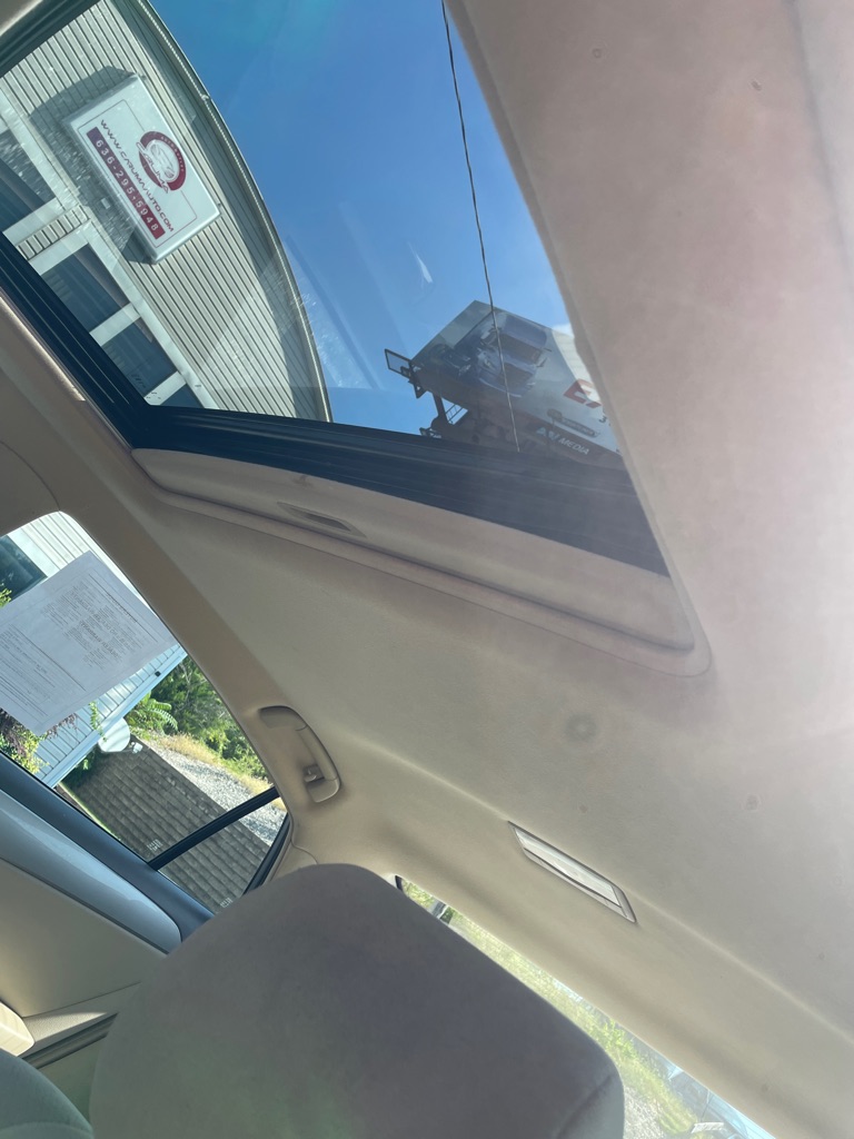 Photo 15 of this TOYOTA AVALON
