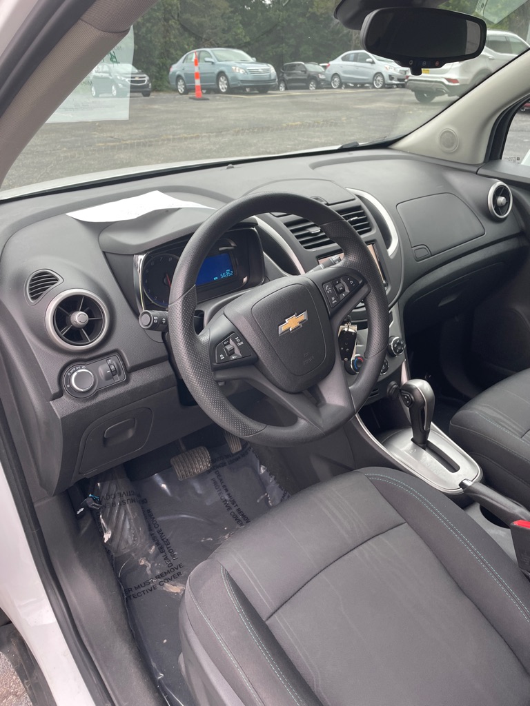 Photo 9 of this CHEVROLET TRAX