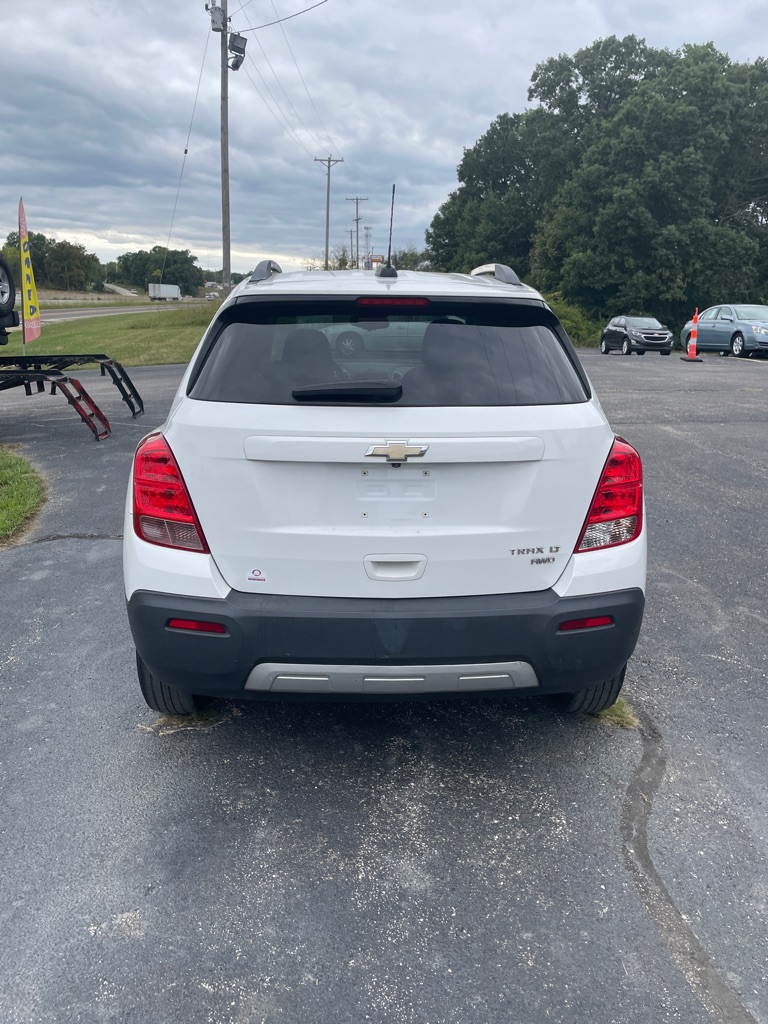 Photo 4 of this CHEVROLET TRAX