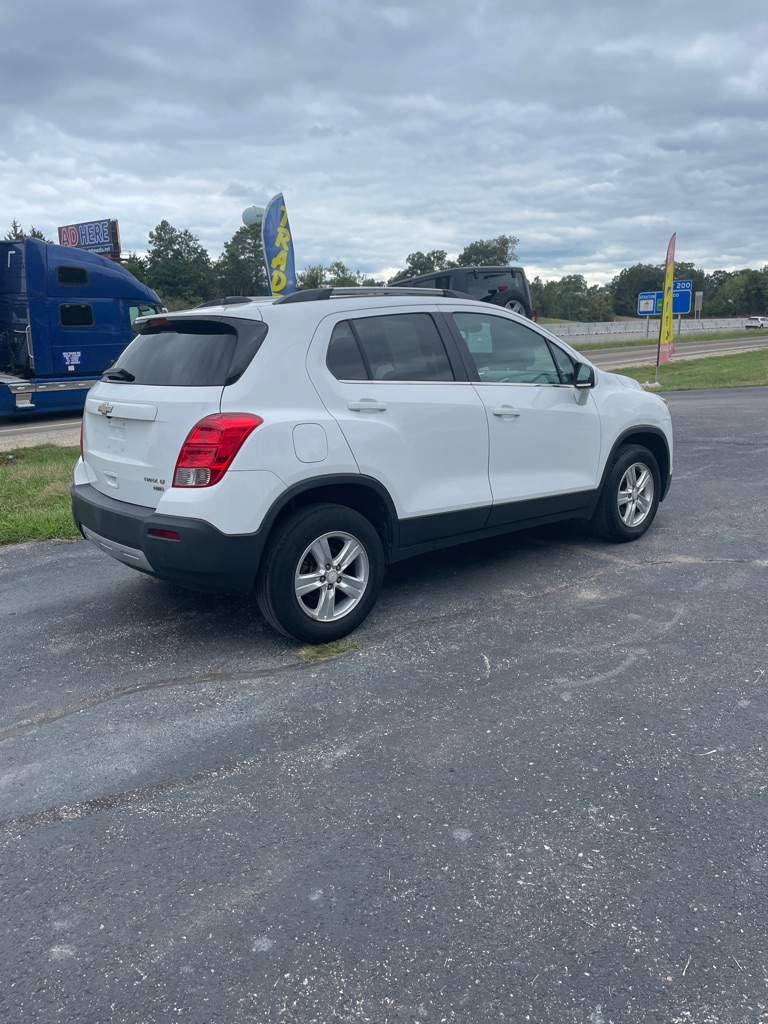 Photo 5 of this CHEVROLET TRAX