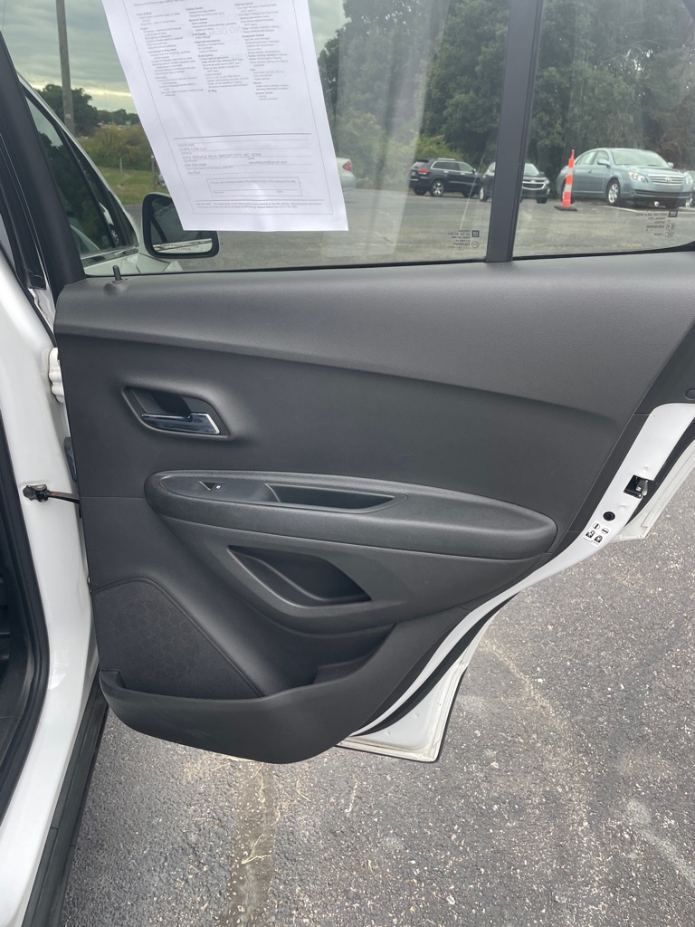 Photo 19 of this CHEVROLET TRAX