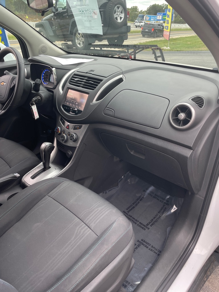 Photo 21 of this CHEVROLET TRAX