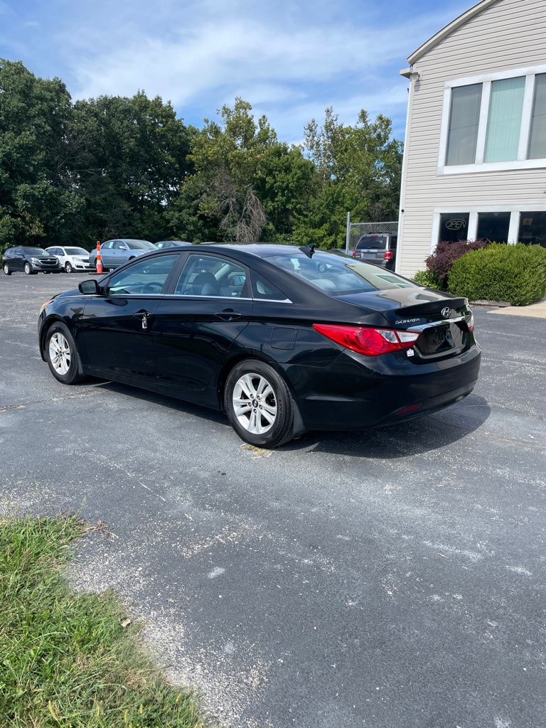 Photo 3 of this HYUNDAI SONATA
