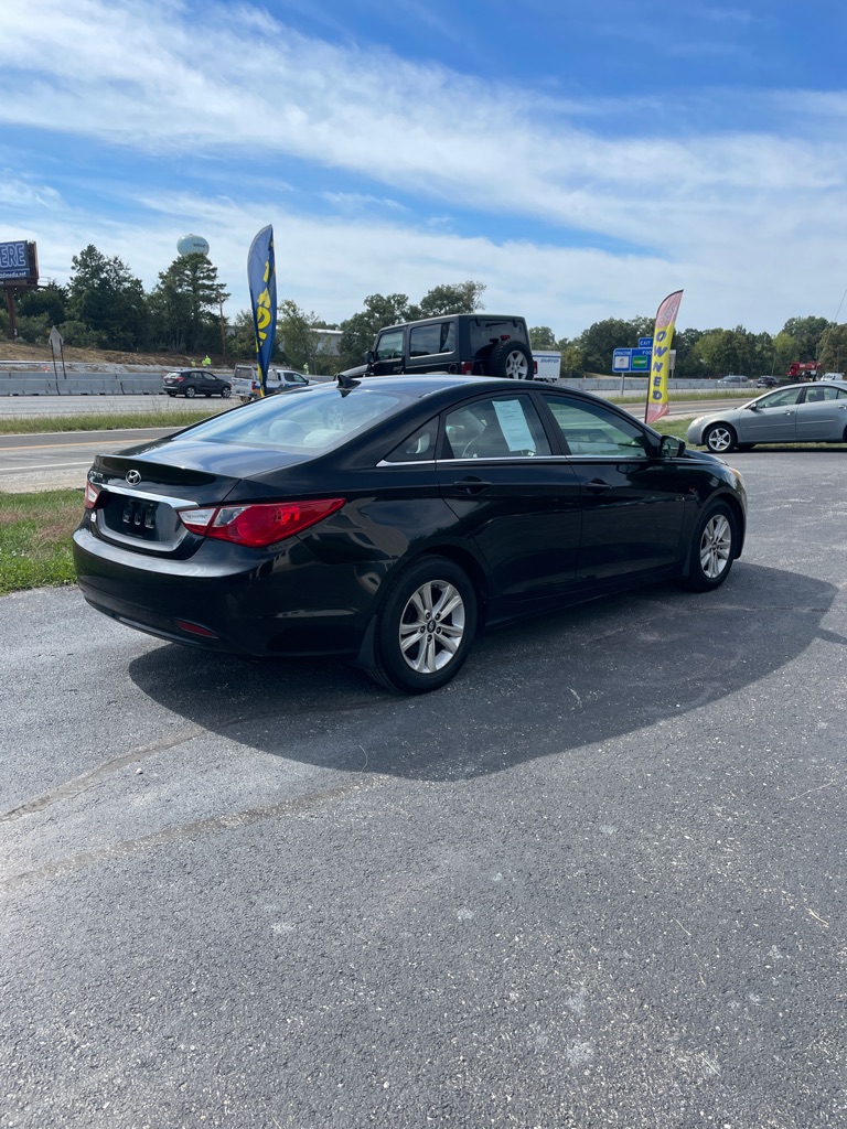Photo 5 of this HYUNDAI SONATA