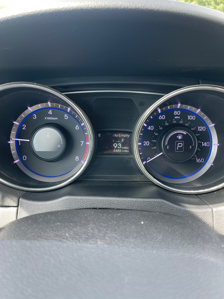Photo 12 of this HYUNDAI SONATA