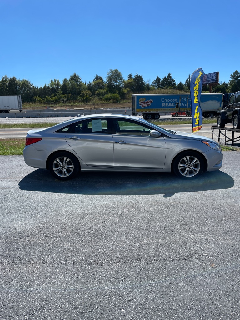 Photo 6 of this HYUNDAI SONATA