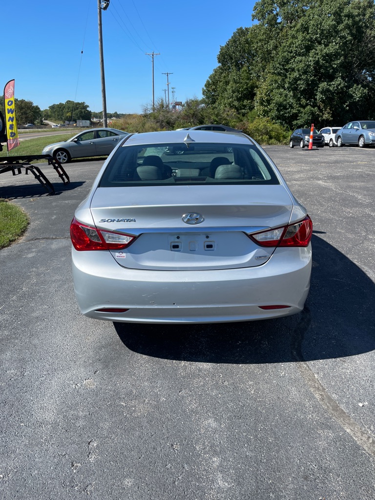 Photo 4 of this HYUNDAI SONATA