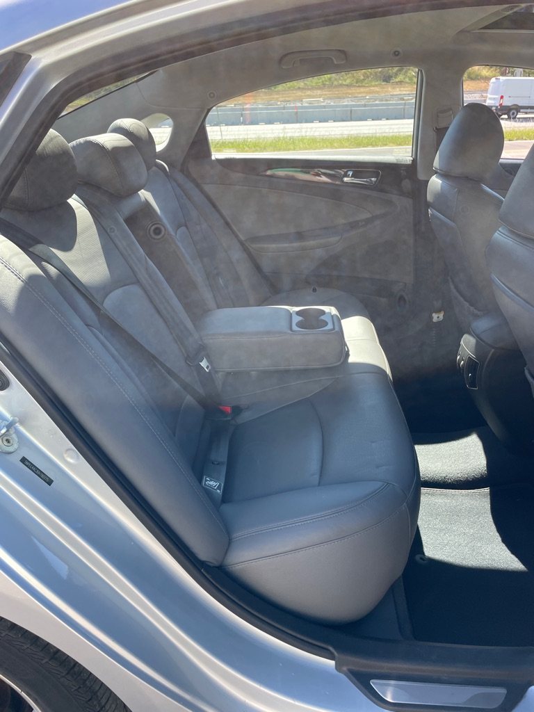 Photo 20 of this HYUNDAI SONATA