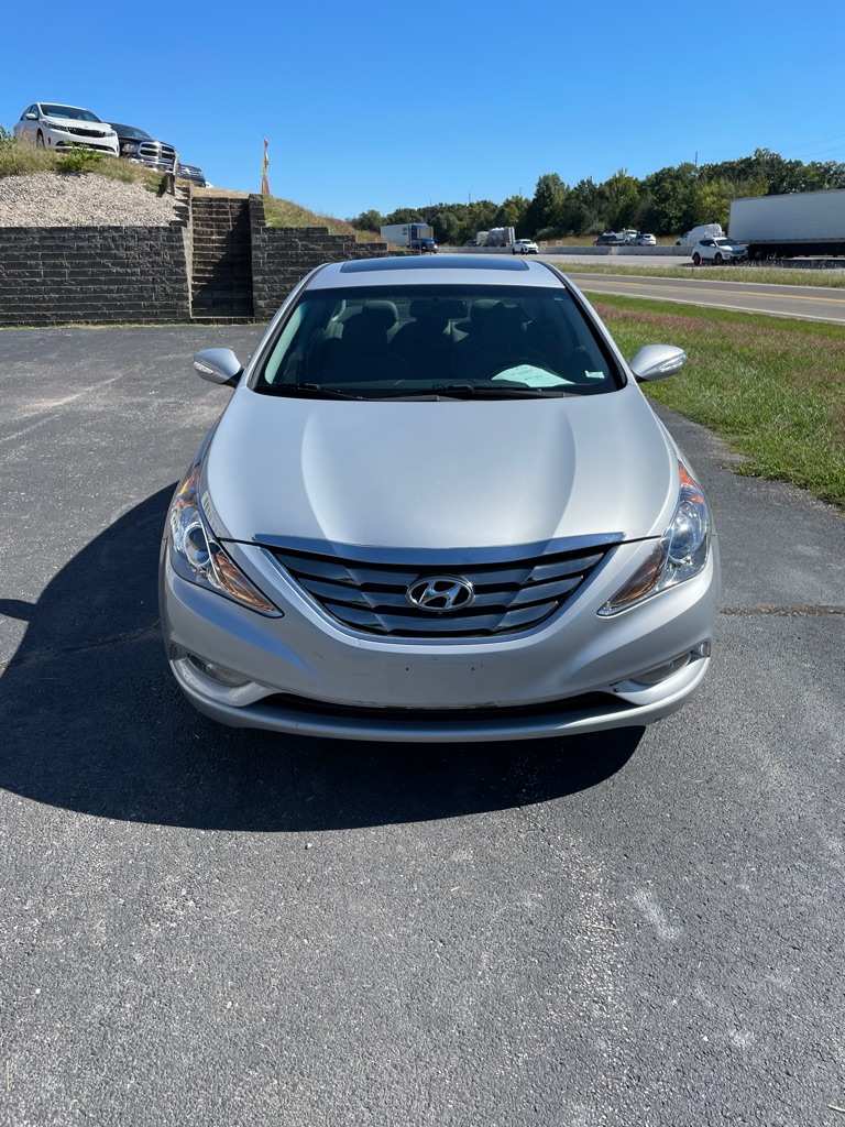 Photo 8 of this HYUNDAI SONATA