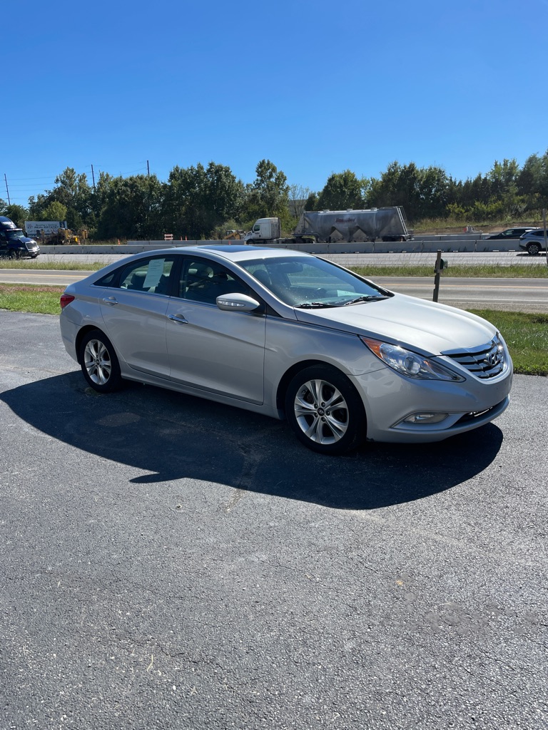 Photo 7 of this HYUNDAI SONATA