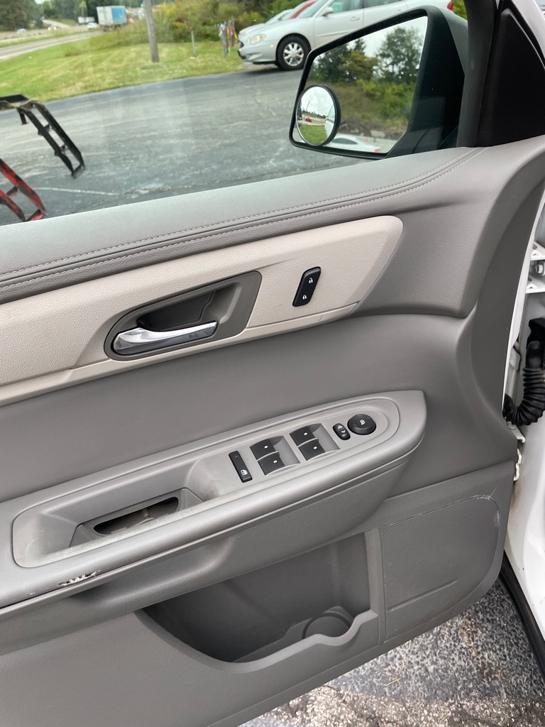 Photo 11 of this CHEVROLET TRAVERSE
