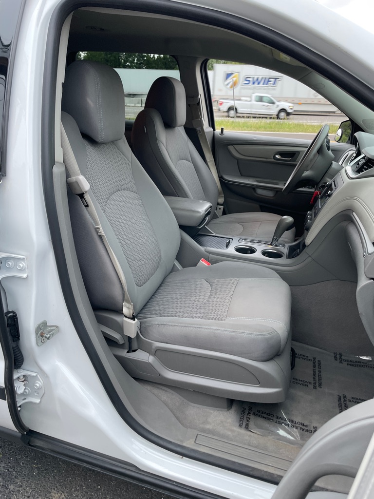Photo 25 of this CHEVROLET TRAVERSE