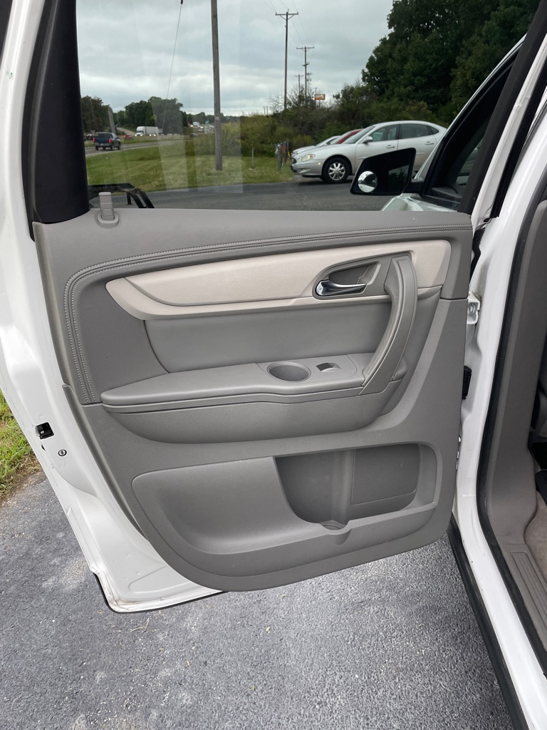 Photo 16 of this CHEVROLET TRAVERSE