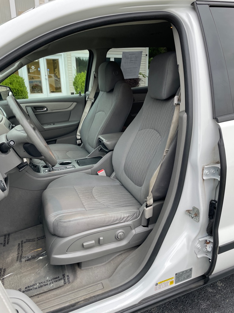 Photo 15 of this CHEVROLET TRAVERSE