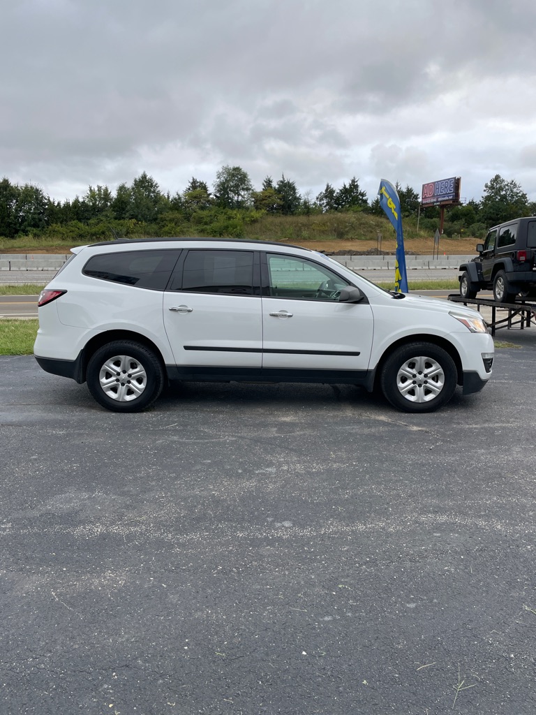 Photo 6 of this CHEVROLET TRAVERSE