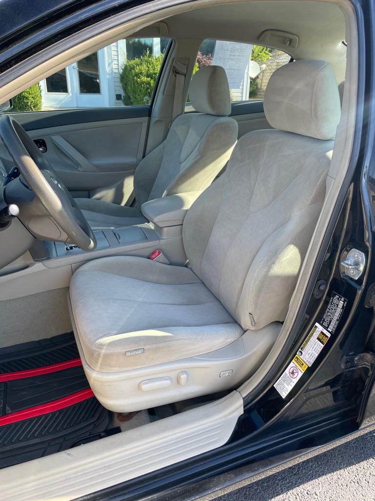 Photo 14 of this TOYOTA CAMRY
