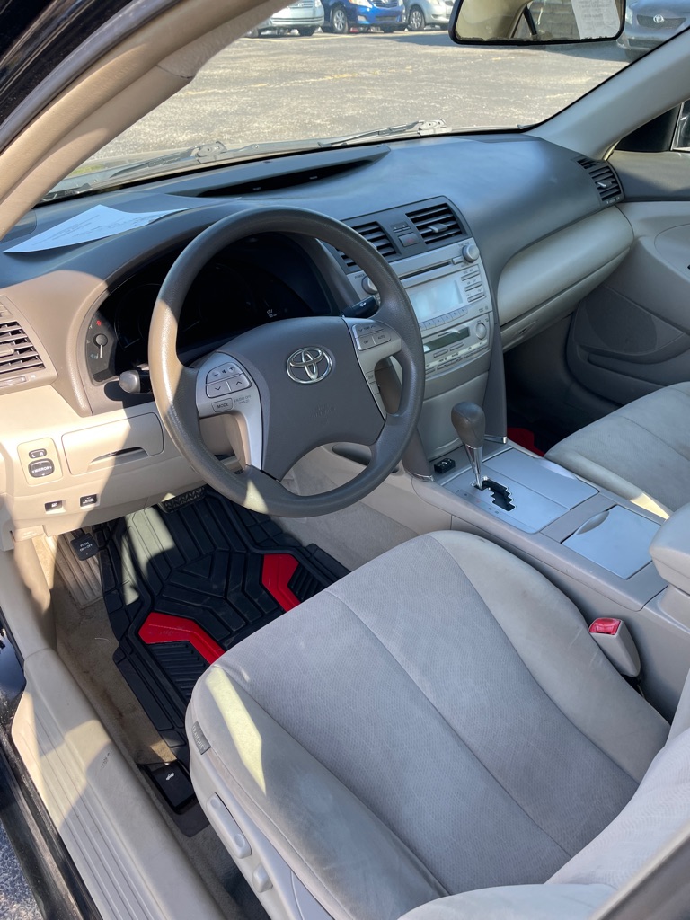 Photo 9 of this TOYOTA CAMRY