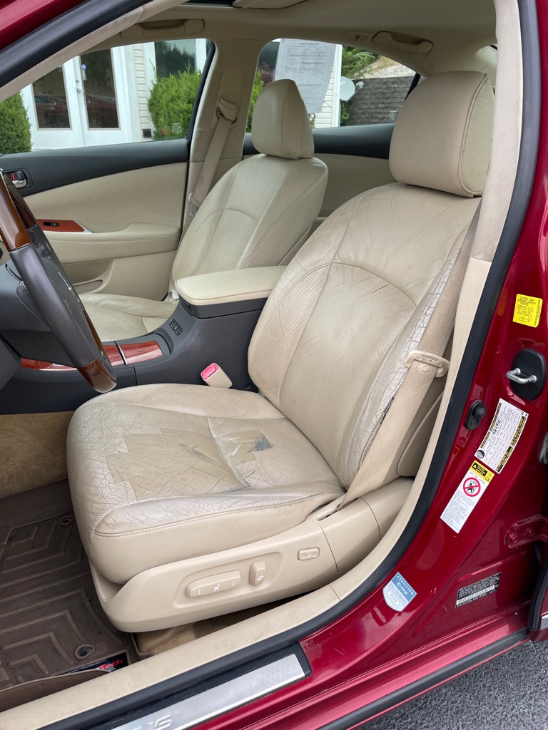 Photo 15 of this LEXUS ES