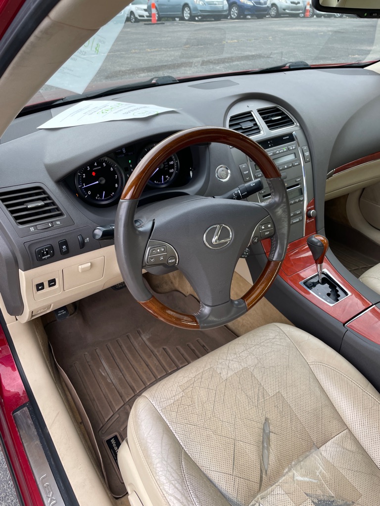Photo 9 of this LEXUS ES