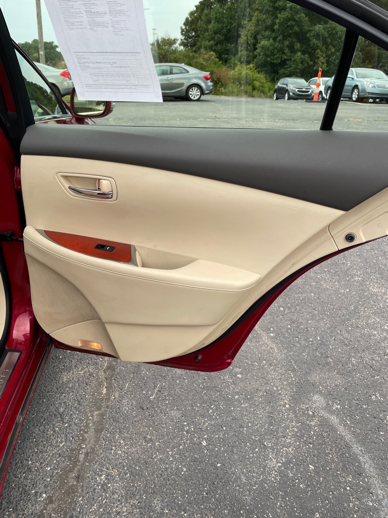 Photo 20 of this LEXUS ES