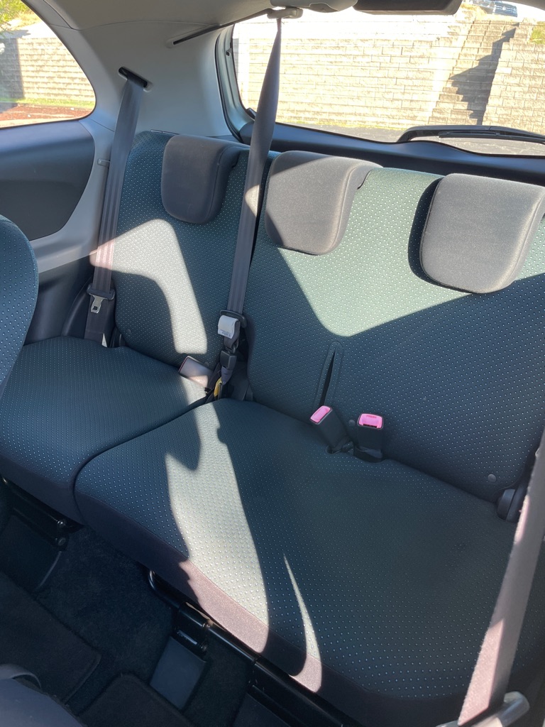 Photo 14 of this TOYOTA YARIS