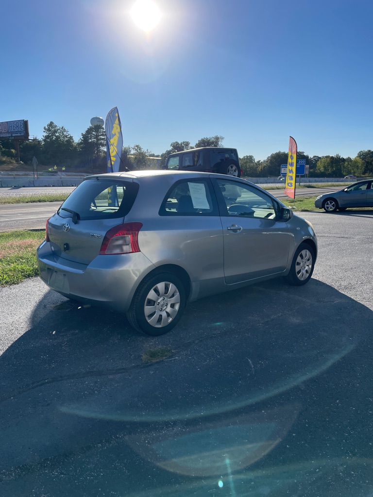 Photo 5 of this TOYOTA YARIS