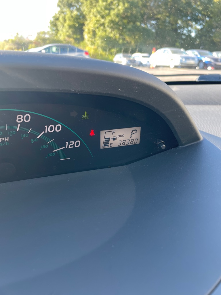 Photo 12 of this TOYOTA YARIS