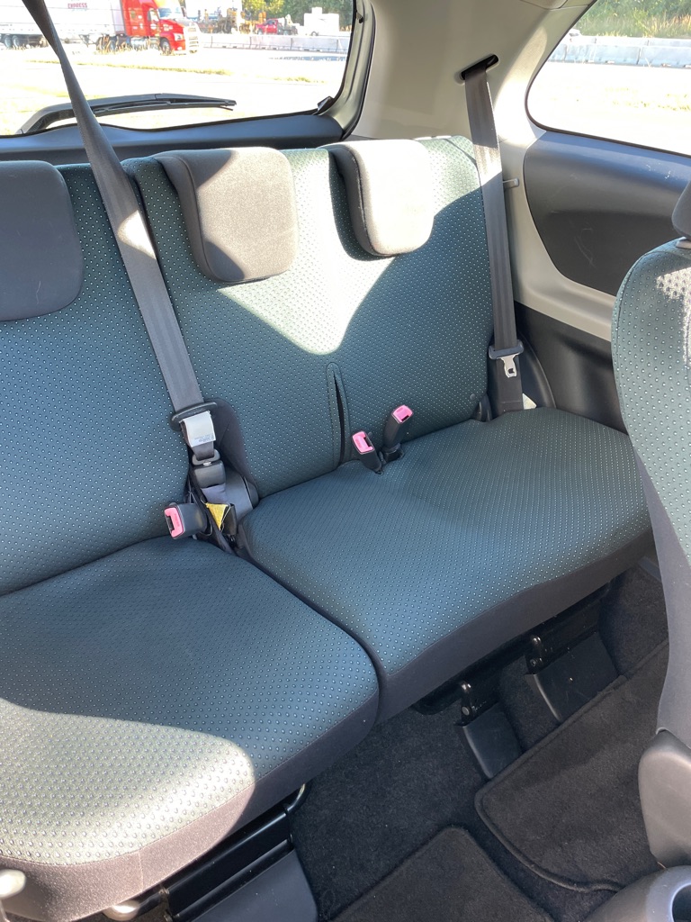 Photo 16 of this TOYOTA YARIS