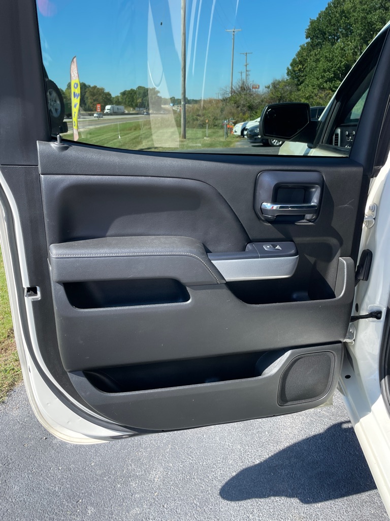 Photo 16 of this CHEVROLET SILVERADO 1500