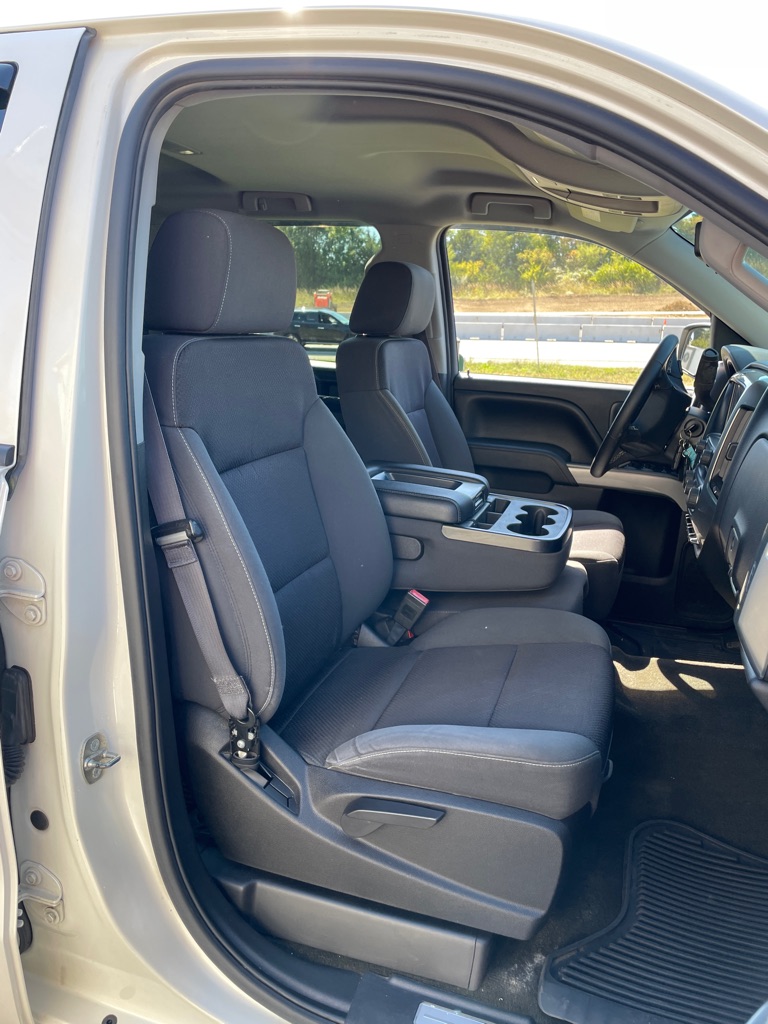 Photo 23 of this CHEVROLET SILVERADO 1500