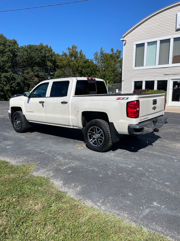 Photo 3 of this CHEVROLET SILVERADO 1500