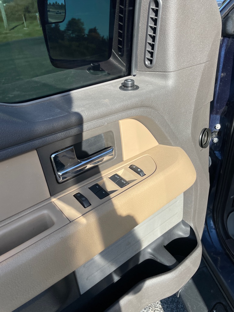 Photo 11 of this FORD F150