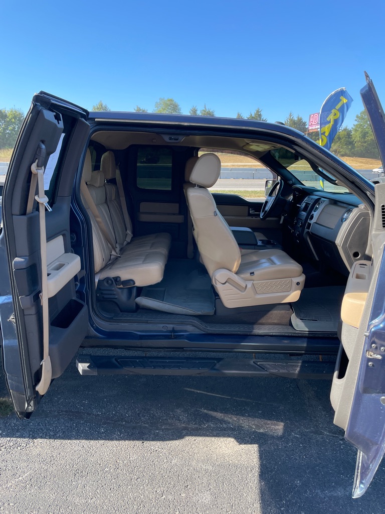 Photo 21 of this FORD F150